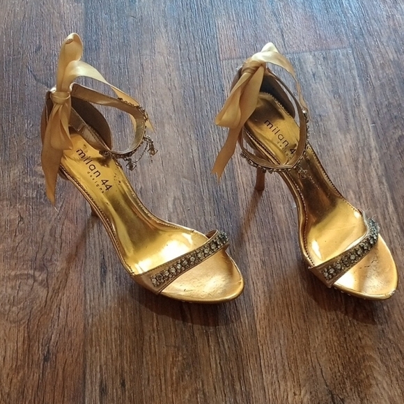 Cinderella Gold Stiletto Heels with Rhinestone Embellishments - Picture 2 of 5